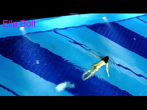 ❤️ Jeg kan ikke stoppe med at se, ung blondine fanget i at svømme nøgen i ELLA BOLT resort pool Sex video at da.tradeis.top ❌️❤