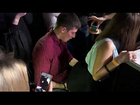 ❤️ Rigtig sex i en russisk natklub. 18-årig russisk pige i anus og vagina kneppet i en natklub Sex video at da.tradeis.top ❌️❤