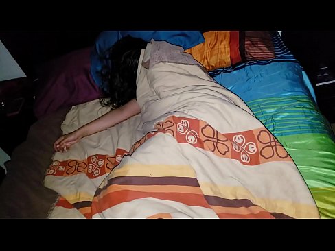 ❤️ Stedbarn skælder sin unge stedmor ud, mens hun sover. Sex video at da.tradeis.top ❌️❤